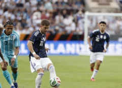 Con el debut de tres juveniles en el final, la Selección Argentina cumplió y le ganó 2 a 0 a Honduras en Texas