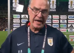 Marcelo Bielsa desencajado tras la eliminación de Uruguay del Mundial 2026