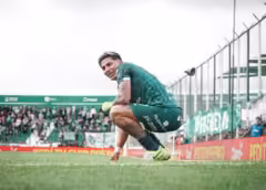 Huracán no aprovechó el empuje del clásico ganado y perdió con Sarmiento