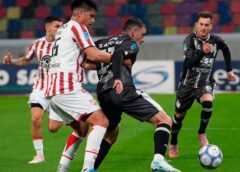 Central Córdoba se durmió en el final y cayó ante Instituto en el «Madre de Ciudades»